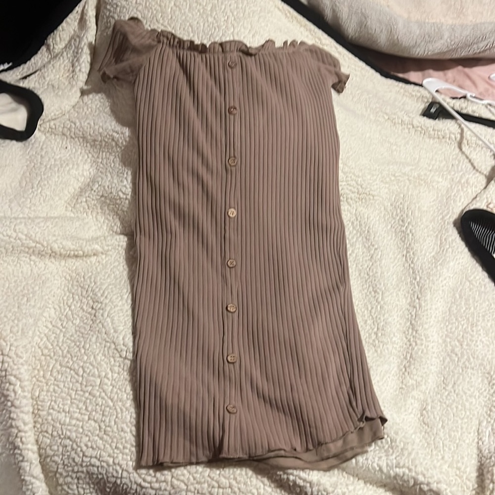 dresses - Picture 2 of 4